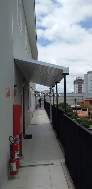 Cobertura em Telha Isotérmica/Sanduíche