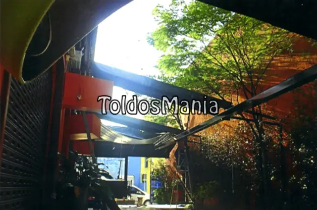 Toldo Retrátil de Trilho